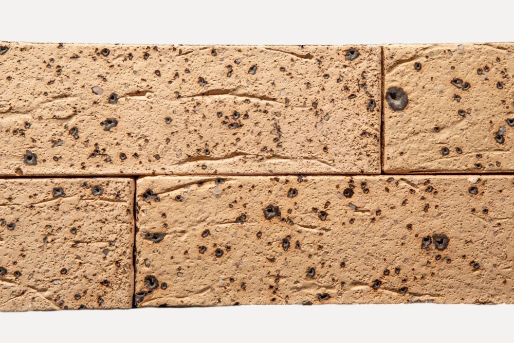 бжевый вулканический туф 1 нф кладка сайт1